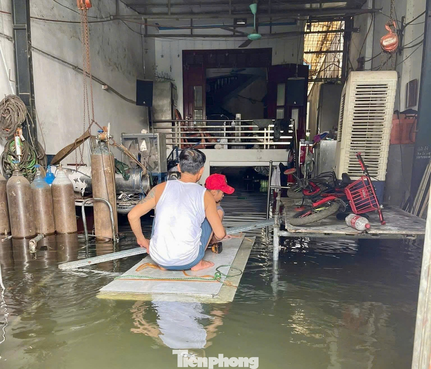 Nhiều khu vực xã Sóc Sơn ngập sâu 1,5 mét- Ảnh 11.