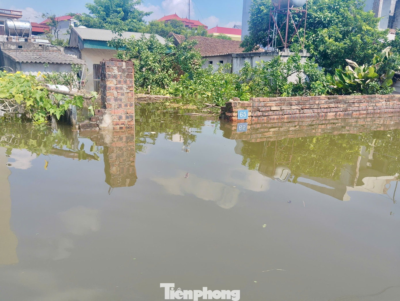 Nhiều khu vực xã Sóc Sơn ngập sâu 1,5 mét- Ảnh 6.