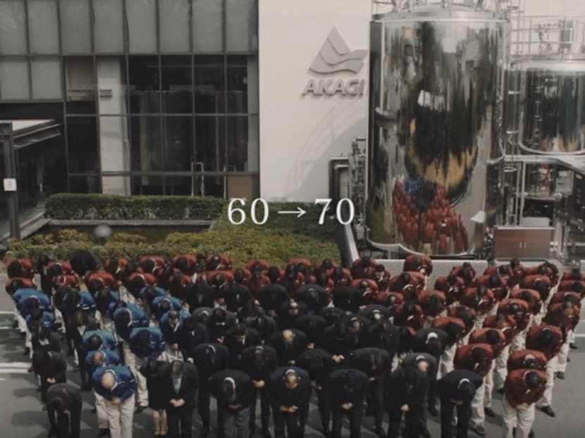 Hãng kem Nhật xin lỗi công khai vì đã tăng giá kem que nổi tiếng của mình từ 10.000 lên 12.000 đồng sau 25 năm!- Ảnh 4.