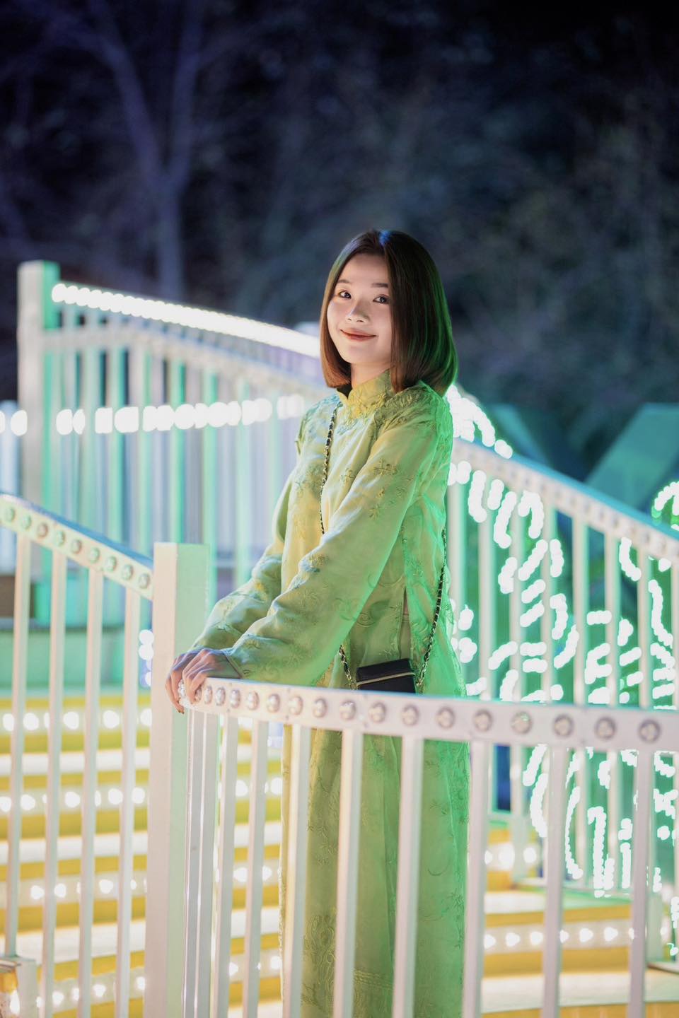 Hotgirl cầu lông Nguyễn Thuỳ Linh hoàn thành luận văn thạc sĩ, đã xinh đẹp lại quá giỏi giang- Ảnh 2. Hotgirl cầu lông Nguyễn Thuỳ Linh hoàn thành luận văn thạc sĩ, đã xinh đẹp lại quá giỏi giang- Ảnh 2.
