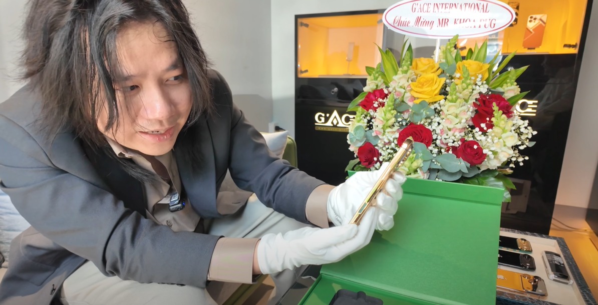 Khoa Pug chi 300 triệu đồng mua iPhone 17 d&aacute;t v&agrave;ng, tuy&ecirc;n bố 'đắt nhất v&agrave; duy nhất thế giới': Thực hư ra sao?- Ảnh 3.