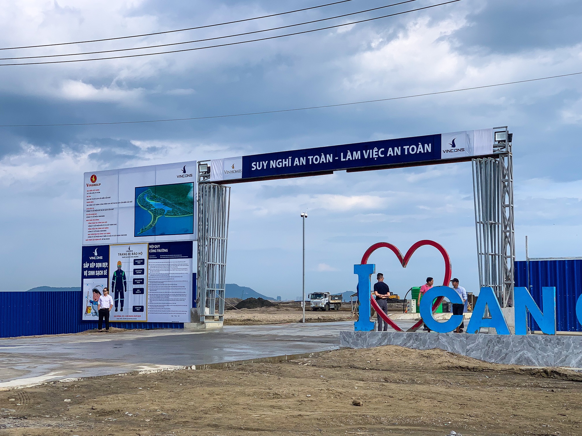Siêu dự án 10 tỷ USD của Vinhomes tăng tốc xây dựng, nhà đầu tư ồ ạt “săn” đất nền xung quanh, lan rộng cả những khu vực cách dự án hơn 30km- Ảnh 7. Siêu dự án 10 tỷ USD của Vinhomes tăng tốc xây dựng, nhà đầu tư ồ ạt “săn” đất nền xung quanh, lan rộng cả những khu vực cách dự án hơn 30km- Ảnh 7.
