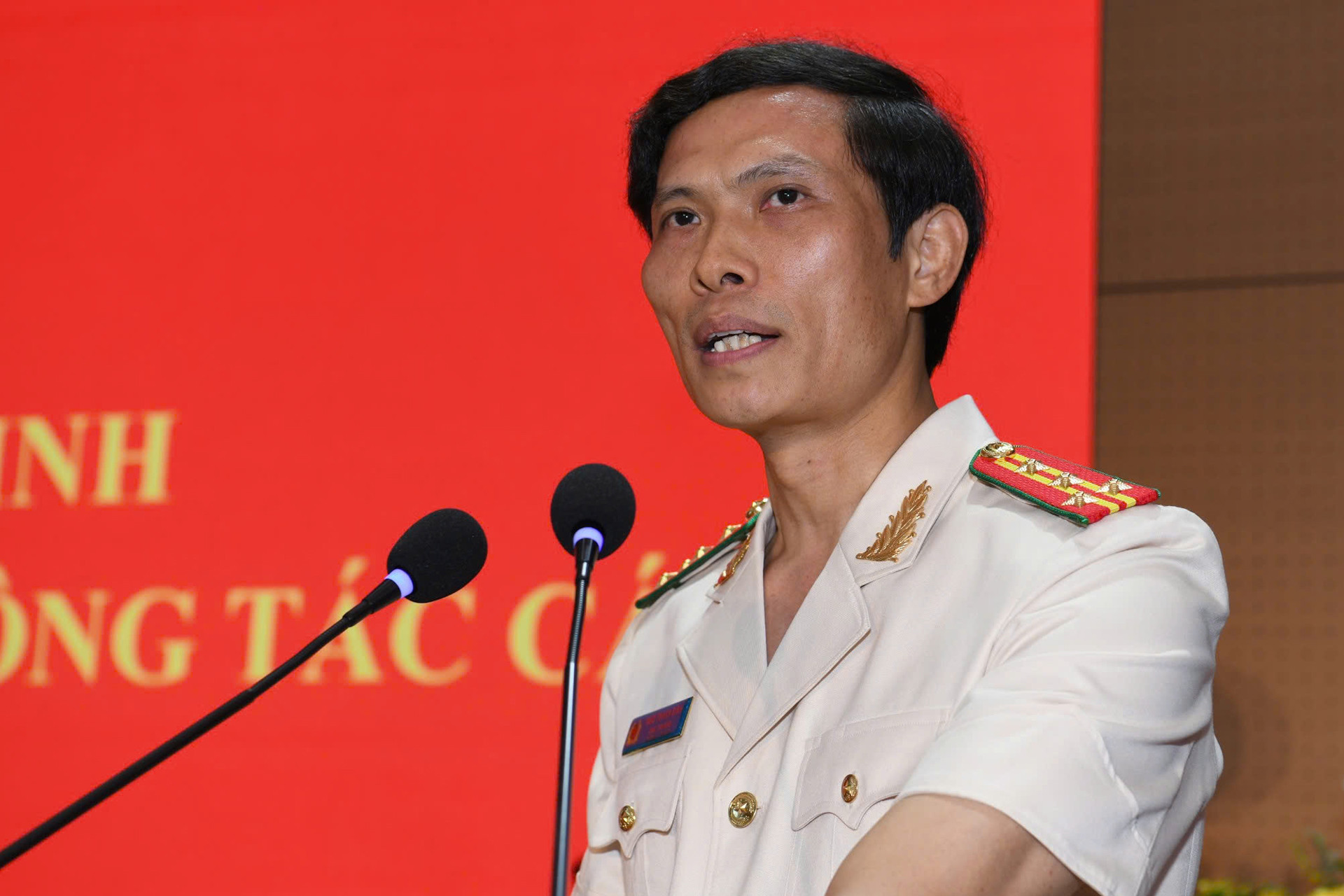 Cục trưởng Cục CSGT c&ocirc;ng khai số điện thoại tất cả người d&acirc;n n&ecirc;n biết