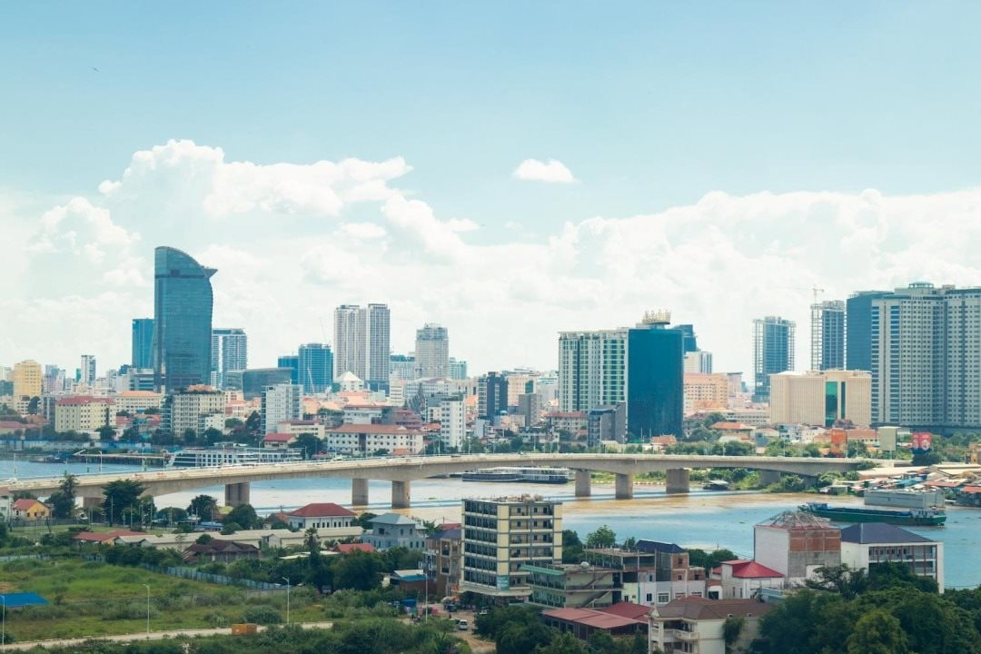 Campuchia vừa vay thêm gần 300 triệu USD từ đối tác lớn: Là chủ nợ song phương lớn thứ 2 sau Trung Quốc, đang cho Phnom Penh vay 1,4 tỷ USD - Ảnh 1.