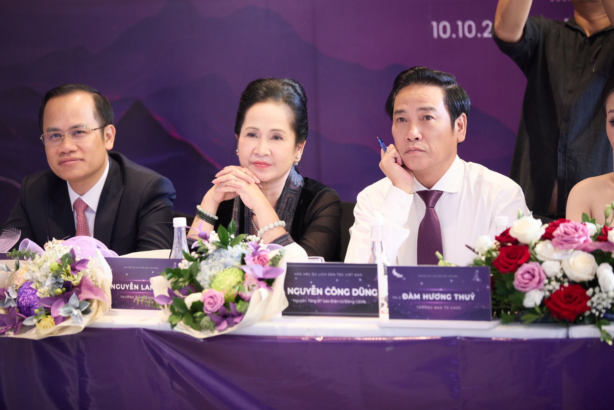 Lộ diện vương miện "Hoa Ban Tím" của Hoa hậu Du lịch Dân tộc Việt Nam 2025- Ảnh 6. Lộ diện vương miện "Hoa Ban Tím" của Hoa hậu Du lịch Dân tộc Việt Nam 2025- Ảnh 6.