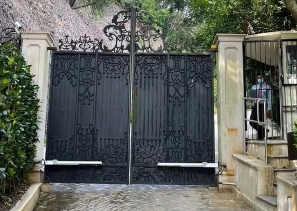 Phát hiện 1 thi thể trong biệt thự đắt đỏ nhất Hong Kong (Trung Quốc)- Ảnh 2. Phát hiện 1 thi thể trong biệt thự đắt đỏ nhất Hong Kong (Trung Quốc)- Ảnh 2.