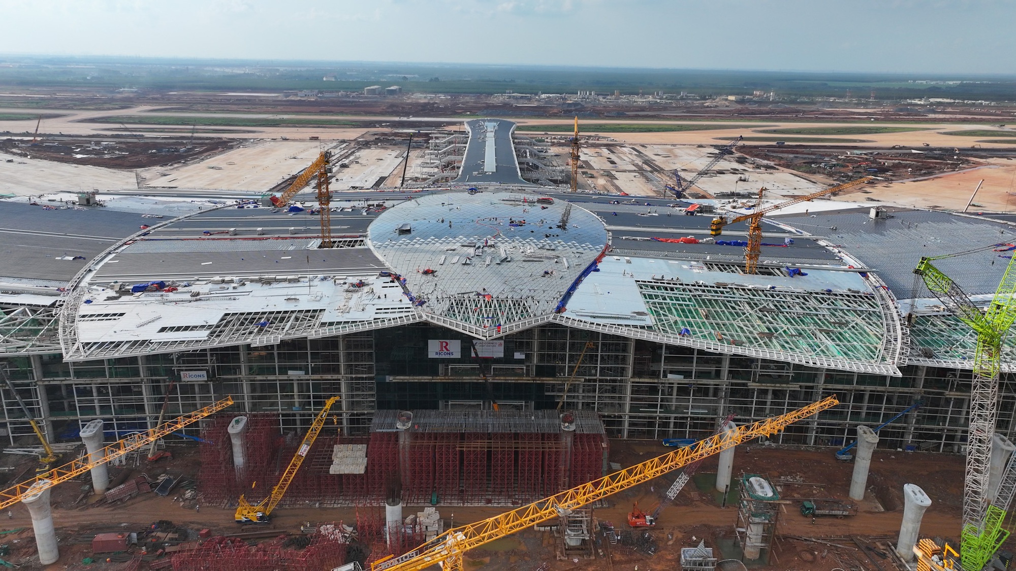 Cận cảnh sân bay Long Thành sắp đón chuyến bay đầu tiên- Ảnh 2. Cận cảnh sân bay Long Thành sắp đón chuyến bay đầu tiên- Ảnh 2.