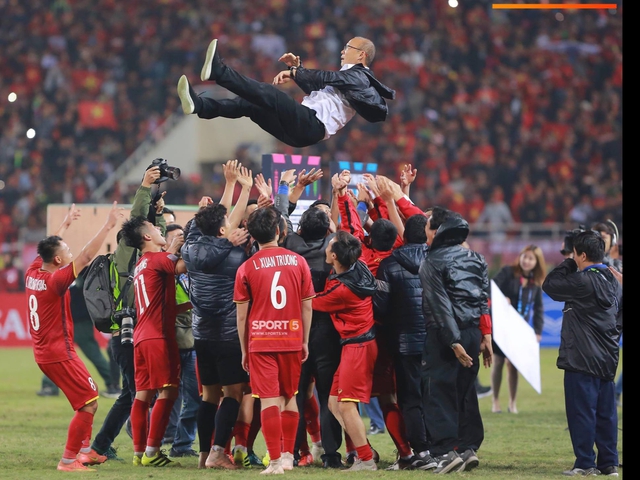 Ng&agrave;y n&agrave;y 8 năm trước, &ocirc;ng Park Hang-seo đến Việt Nam v&agrave; sau đ&oacute; th&igrave;!- Ảnh 2.