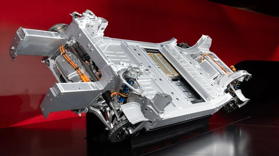 Ferrari công bố thông tin về siêu xe điện đầu tiên- Ảnh 2.