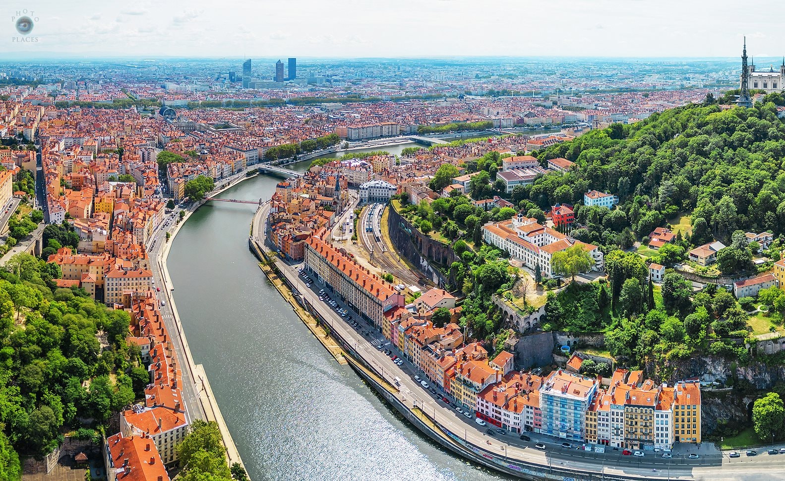 Quốc gia có thể chỉ tăng trưởng 0,8% lại đang “ngập” trong nợ, hiện vượt qua cả GDP- Ảnh 1.