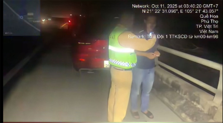 Tài xế say rượu, ngủ trên cao tốc bị phạt 48 triệu đồng, tước GPLX 23 tháng- Ảnh 1.