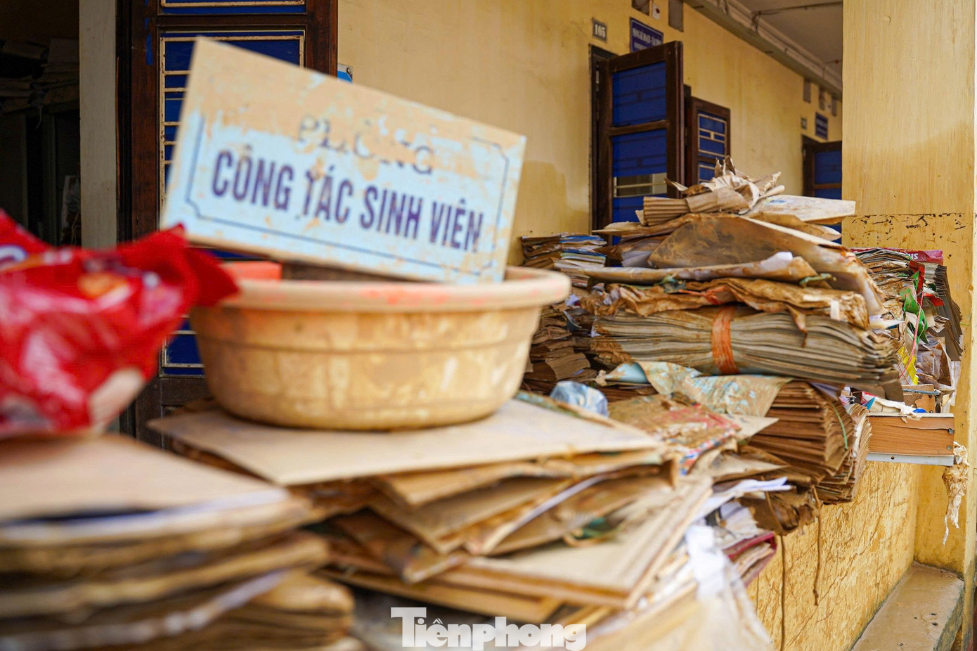 Thái Nguyên: Đại học Sư phạm tan hoang sau lũ, học bạ, con dấu trôi khắp nơi- Ảnh 18.