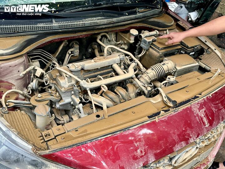 Giám đốc gara ô tô chia sẻ cách xử lý xe bị ngập nước- Ảnh 3.