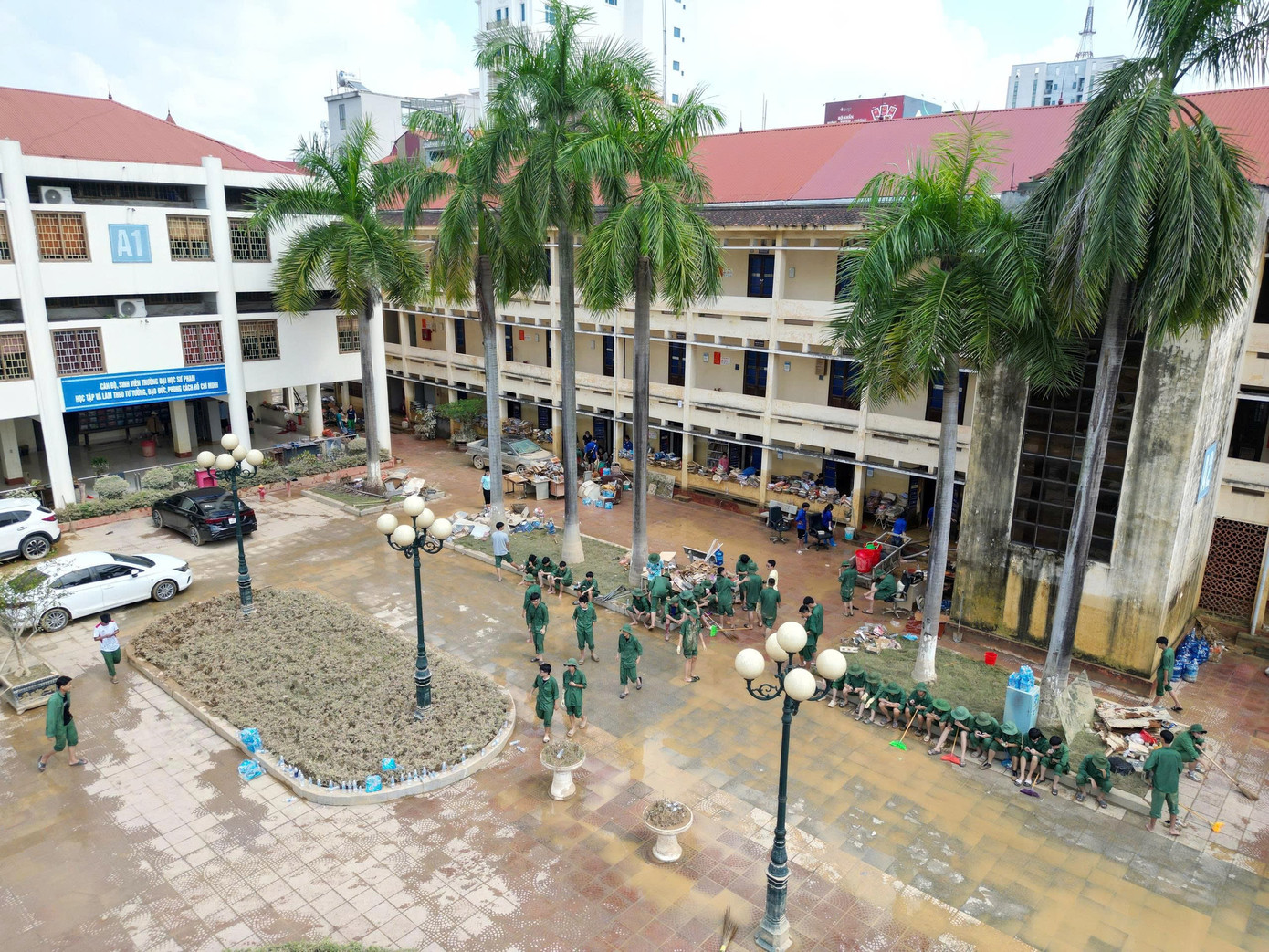 Thái Nguyên: Đại học Sư phạm tan hoang sau lũ, học bạ, con dấu trôi khắp nơi- Ảnh 21.