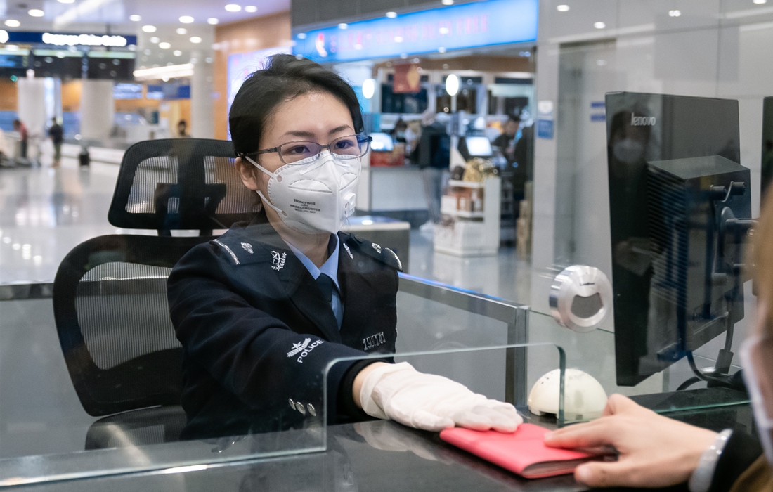 Khách Việt kể chuyện lần đầu du lịch Trung Quốc, gặp sự cố ở sân bay, nhận xét: "Tôi đã lường trước rồi"- Ảnh 3. Khách Việt kể chuyện lần đầu du lịch Trung Quốc, gặp sự cố ở sân bay, nhận xét: "Tôi đã lường trước rồi"- Ảnh 3.