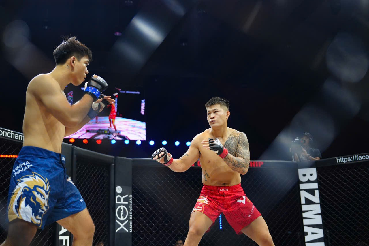 Lion Championship 27: Lý Văn Huỳnh thắng knock-out, tiến gần ngôi vương hạng 77kg- Ảnh 2.