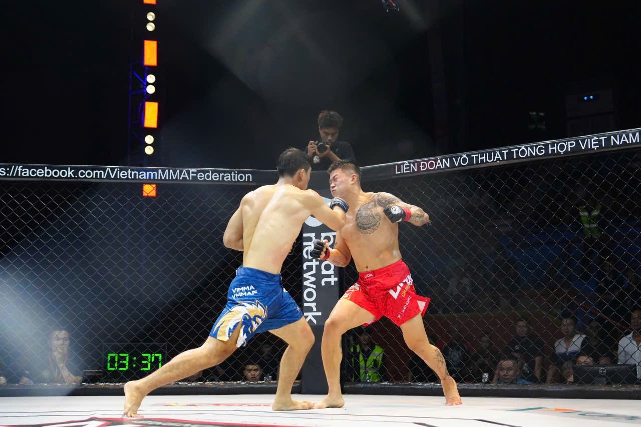 Lion Championship 27: Lý Văn Huỳnh thắng knock-out, tiến gần ngôi vương hạng 77kg- Ảnh 3.
