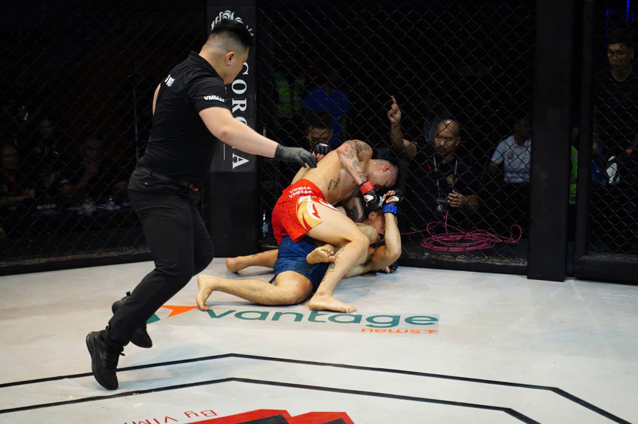 Lion Championship 27: Lý Văn Huỳnh thắng knock-out, tiến gần ngôi vương hạng 77kg- Ảnh 5.