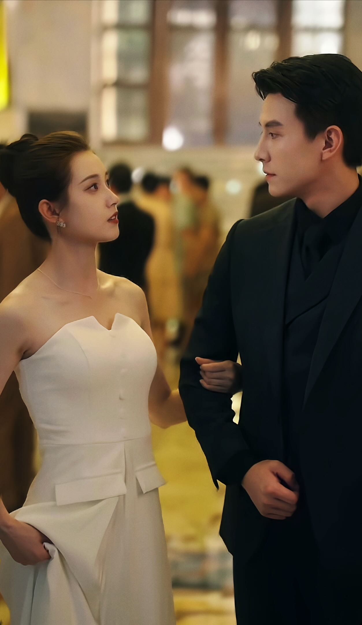 T&igrave;m được phim Trung Quốc si&ecirc;u hay sướng hơn tr&uacute;ng số độc đắc: Cặp ch&iacute;nh đẹp &aacute;c liệt, 3 tỷ người xem chỉ sợ hết- Ảnh 2.