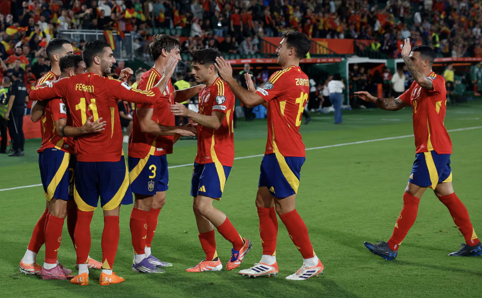 Thắng nhàn nhã Georgia, Tây Ban Nha tăng tốc giành vé World Cup- Ảnh 4. Thắng nhàn nhã Georgia, Tây Ban Nha tăng tốc giành vé World Cup- Ảnh 4.