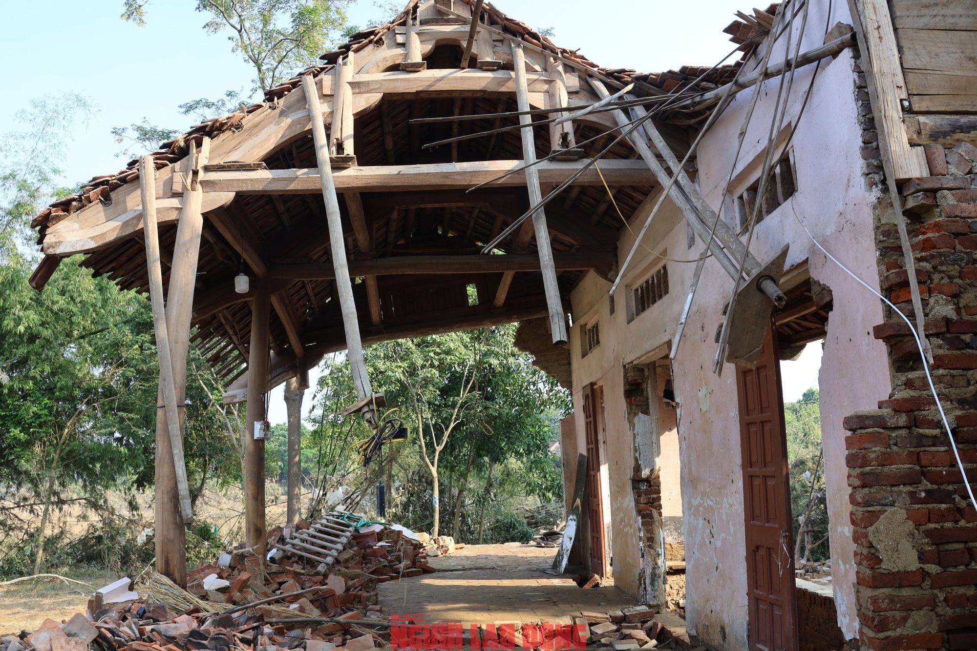 X&oacute;t xa cảnh người phụ nữ ngh&egrave;o đơn th&acirc;n ở Th&aacute;i Nguy&ecirc;n chỉ c&oacute; gian nh&agrave; cũ v&agrave; 10 triệu đ&atilde; bị lũ cuốn - Ảnh 2.