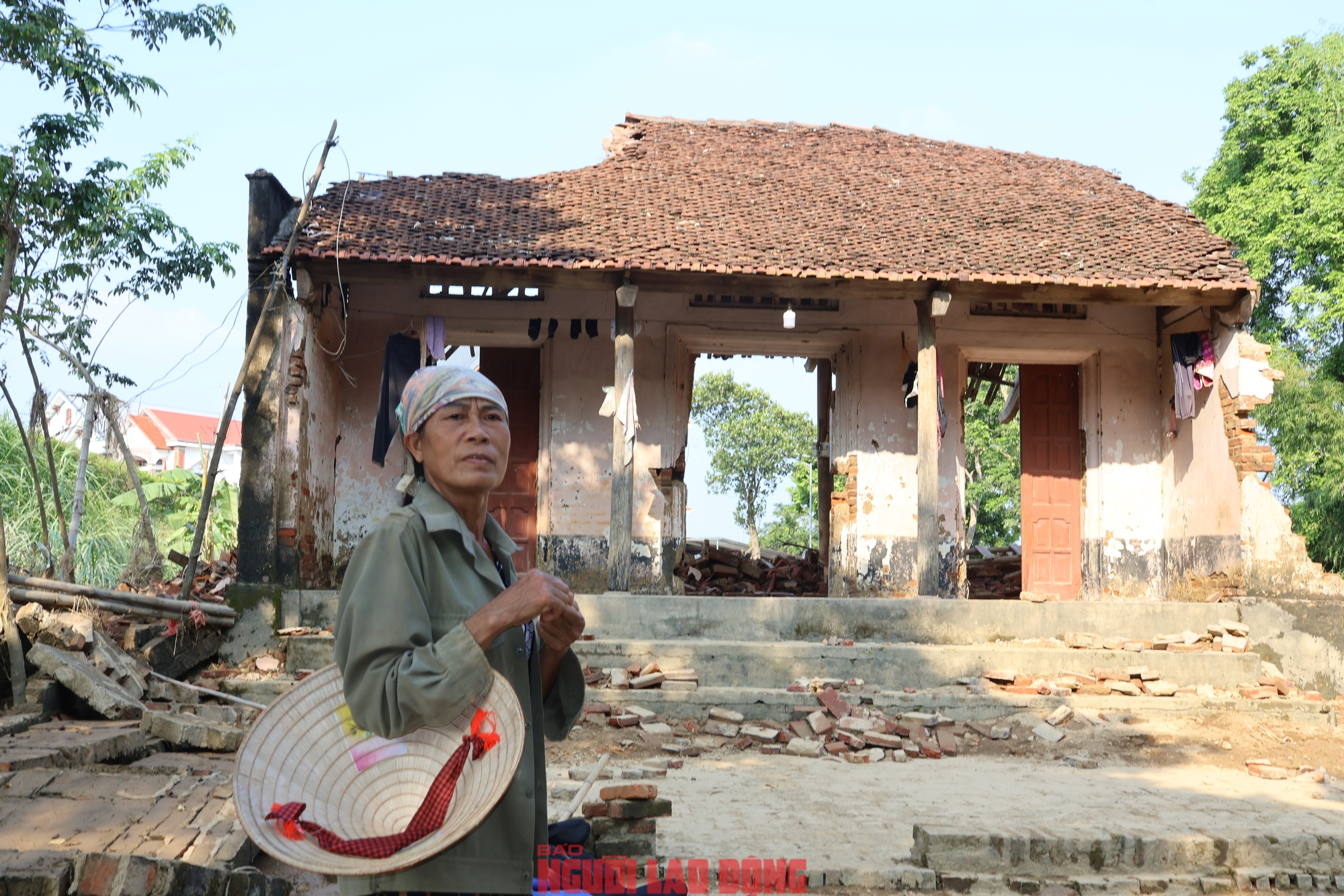 X&oacute;t xa cảnh người phụ nữ ngh&egrave;o đơn th&acirc;n ở Th&aacute;i Nguy&ecirc;n chỉ c&oacute; gian nh&agrave; cũ v&agrave; 10 triệu đ&atilde; bị lũ cuốn - Ảnh 3.