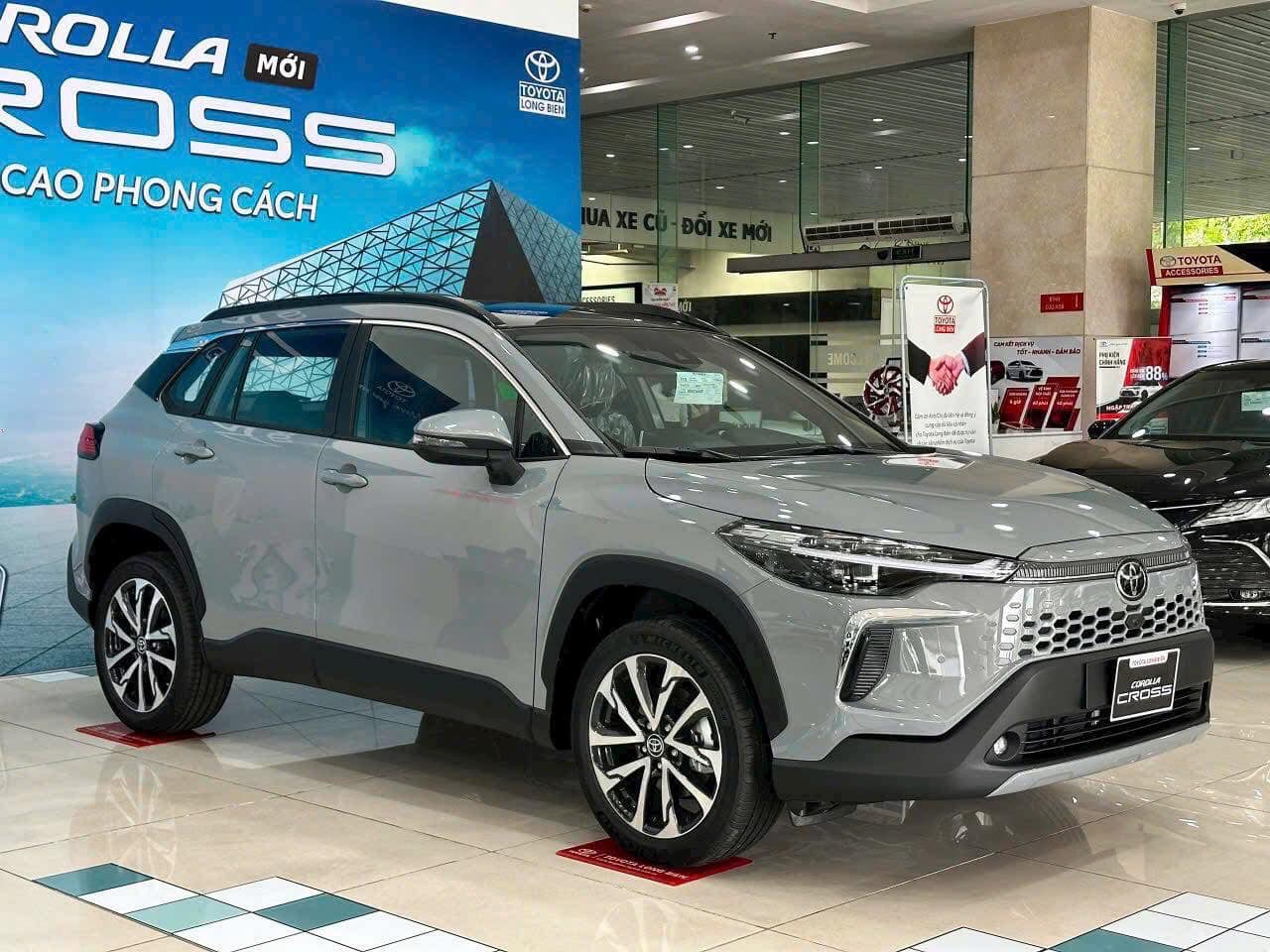 Honda CR-V vừa làm ‘vua hybrid’ tại Việt Nam 1 tháng đã bị Toyota Corolla Cross soán ngôi, cộng dồn từ đầu năm còn đứng sau 2 mẫu khác- Ảnh 2. Honda CR-V vừa làm ‘vua hybrid’ tại Việt Nam 1 tháng đã bị Toyota Corolla Cross soán ngôi, cộng dồn từ đầu năm còn đứng sau 2 mẫu khác- Ảnh 2.