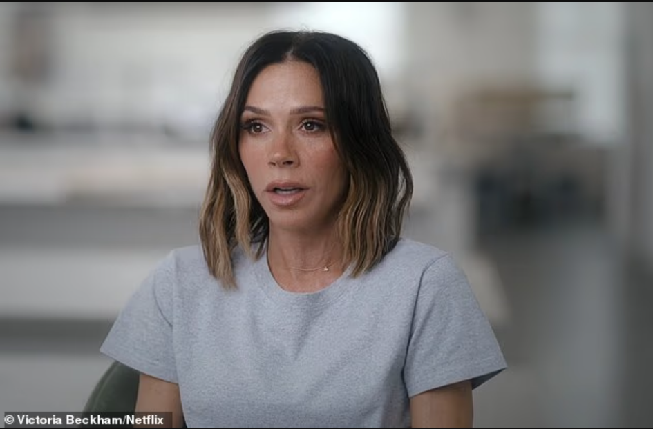 Victoria Beckham như thế này cũng bị chê béo!- Ảnh 2.