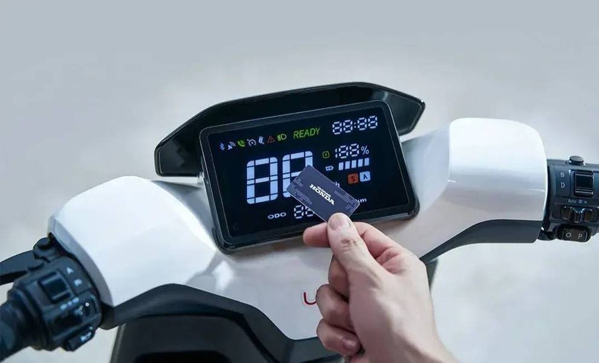 Honda ra mắt xe máy điện mới: Giá hơn 10 triệu nhưng đẹp át cả Vision, SH Mode- Ảnh 4. Honda ra mắt xe máy điện mới: Giá hơn 10 triệu nhưng đẹp át cả Vision, SH Mode- Ảnh 4.