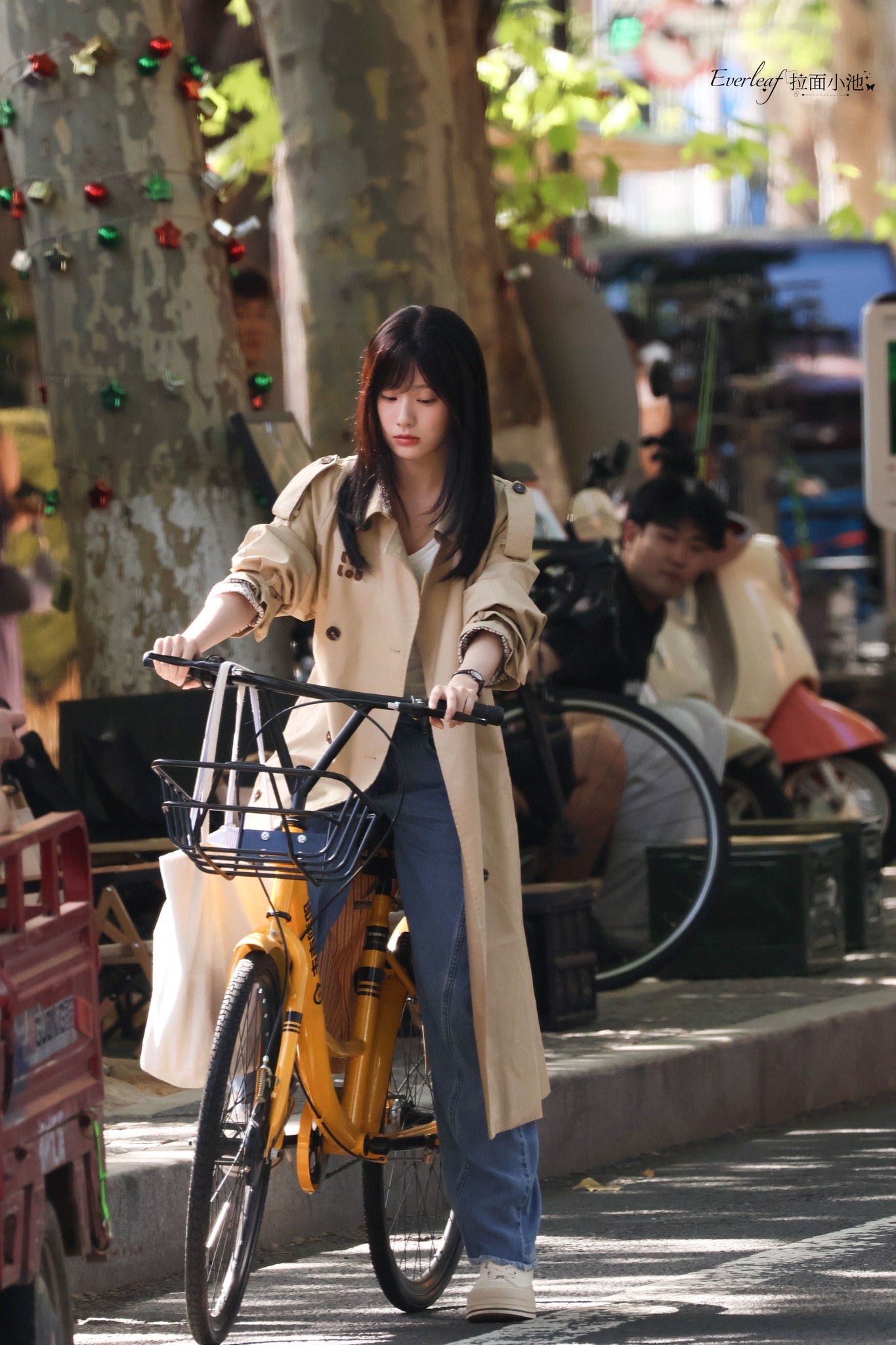 Nghĩ nát óc cũng không biết tả mỹ nhân này đẹp thế nào: Xinh hết phần người khác, visual sáng lóa mắt là có thật- Ảnh 3.