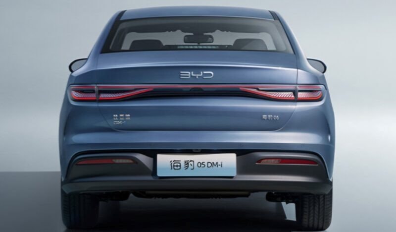 Sát ngày về Việt Nam, một mẫu sedan hybrid có bản nâng cấp tại Trung Quốc: chạy từ Hà Nội đến Cà Mau không cần tiếp nhiên liệu, giá tương đương 300 triệu đồng- Ảnh 4.