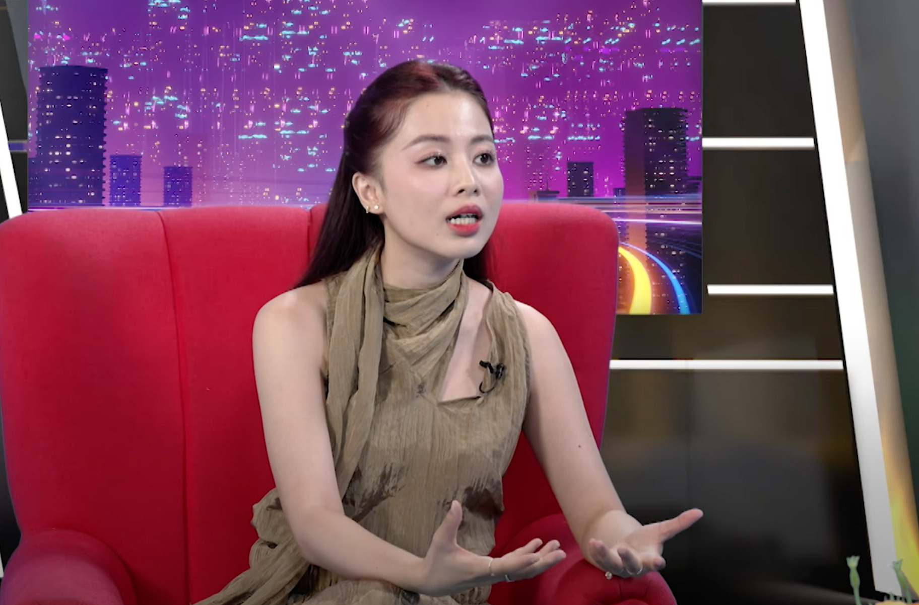 Nữ MC bức xúc một đồng nghiệp: “Tới giờ tôi vẫn chưa nhận được lời xin lỗi nào”- Ảnh 1. Nữ MC bức xúc một đồng nghiệp: “Tới giờ tôi vẫn chưa nhận được lời xin lỗi nào”- Ảnh 1.