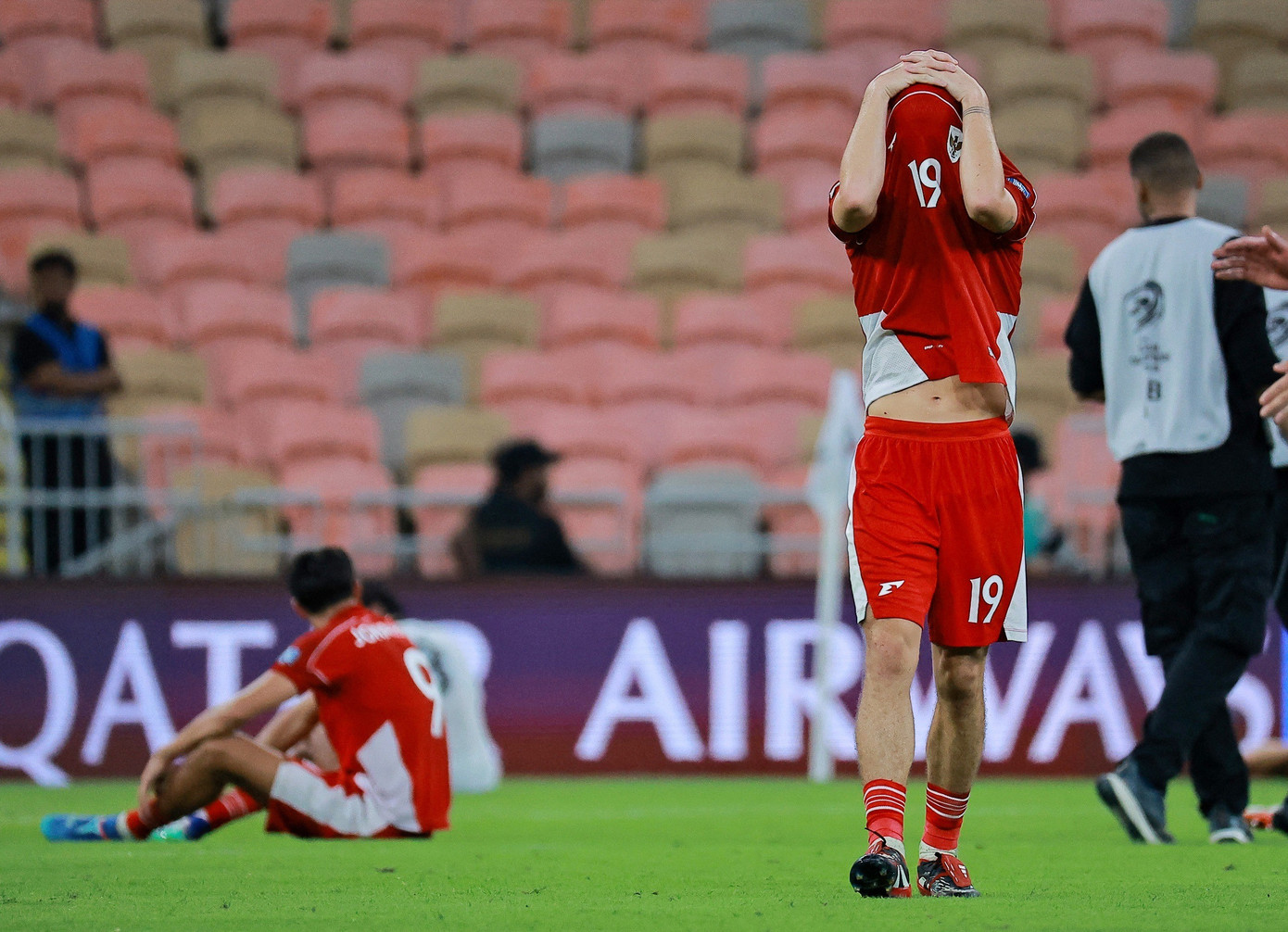 Đội tuyển Indonesia thiệt đơn thiệt kép sau khi vỡ mộng dự World Cup- Ảnh 1. Đội tuyển Indonesia thiệt đơn thiệt kép sau khi vỡ mộng dự World Cup- Ảnh 1.