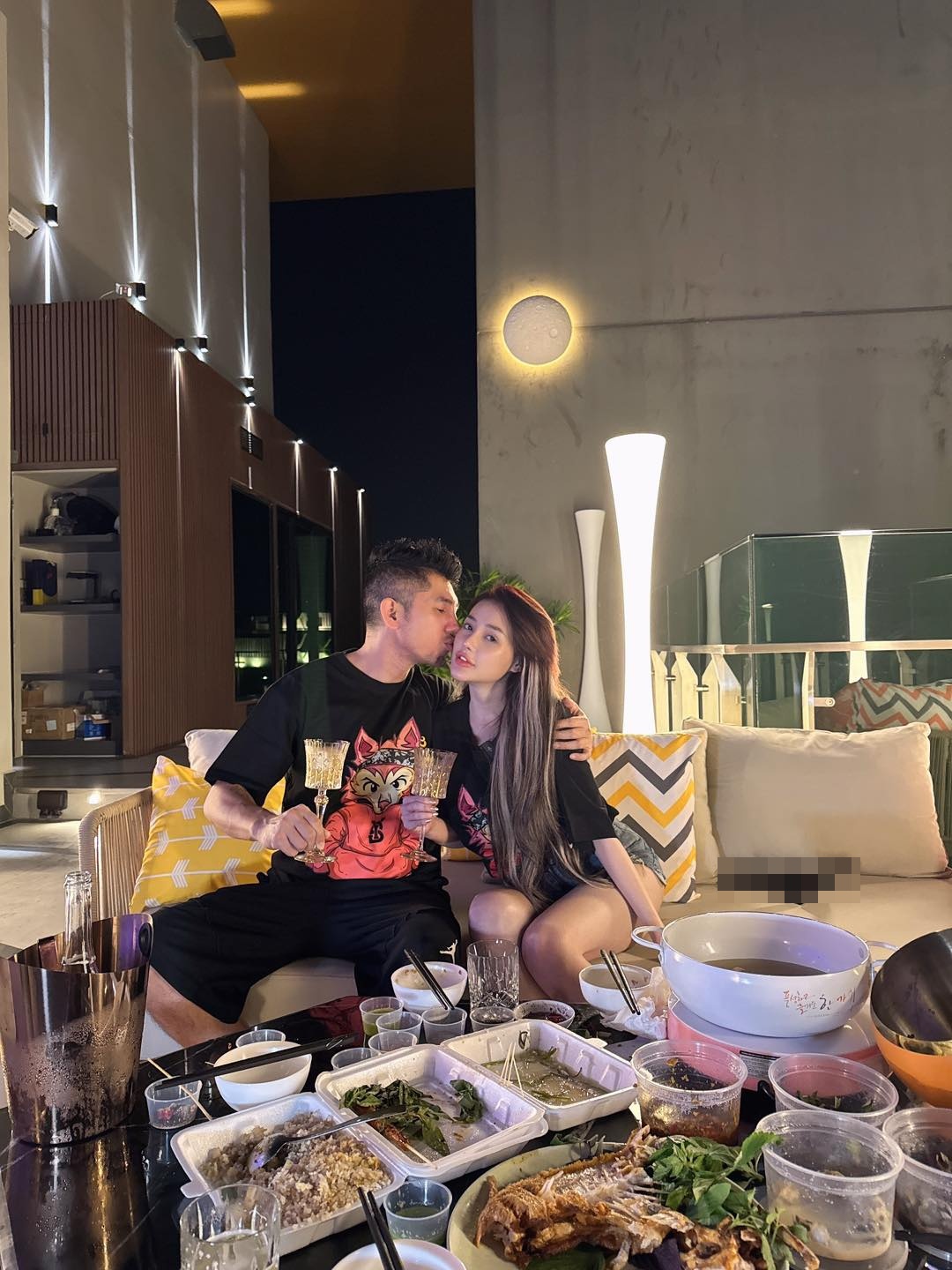 Nam nghệ sĩ hết thời ở penthouse 80 tỷ, đời tư lắm thị phi, yêu hot girl vướng vòng lao lý- Ảnh 6.
