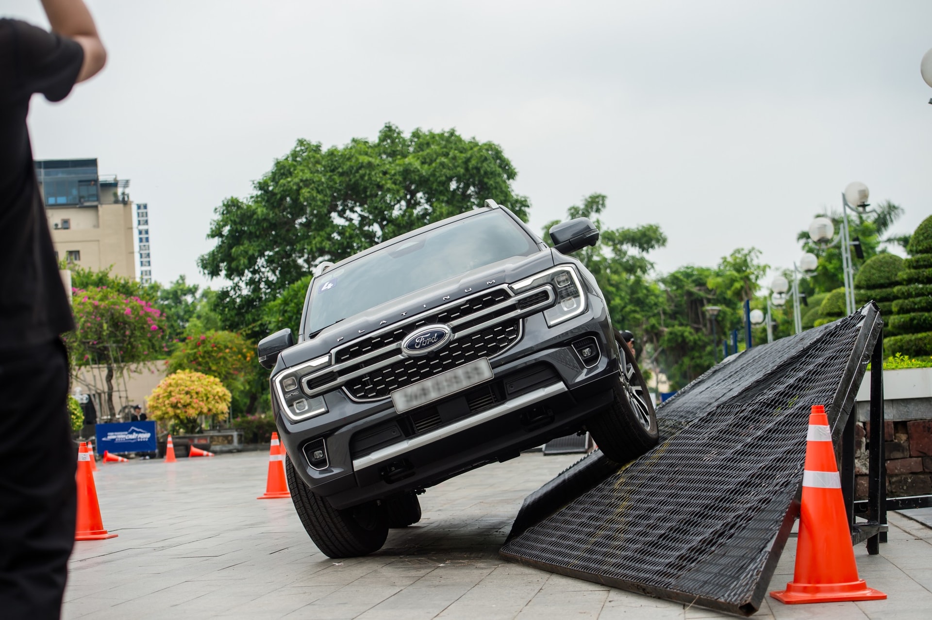 Tiêu thụ ô tô tăng trở lại giữa nhiều âu lo- Ảnh 1.