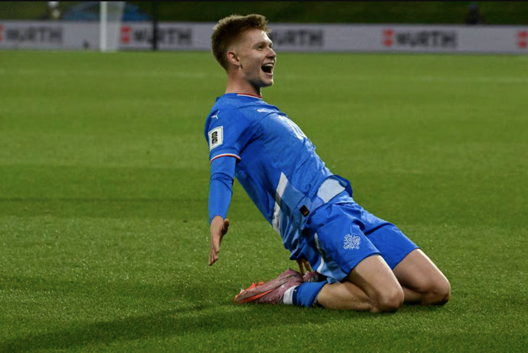 Iceland cầm hòa cựu vô địch thế giới, "Gà trống Gaulois" chưa có vé World Cup- Ảnh 5. Iceland cầm hòa cựu vô địch thế giới, "Gà trống Gaulois" chưa có vé World Cup- Ảnh 5.