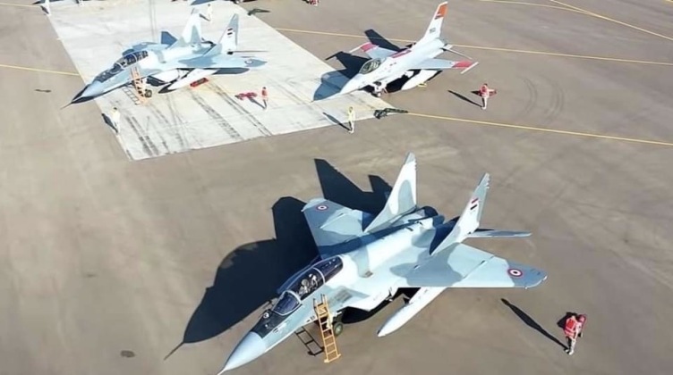 Su-35 chưa đến đã được dự báo "gây sóng gió" cả một lục địa- Ảnh 2. Su-35 chưa đến đã được dự báo "gây sóng gió" cả một lục địa- Ảnh 2.