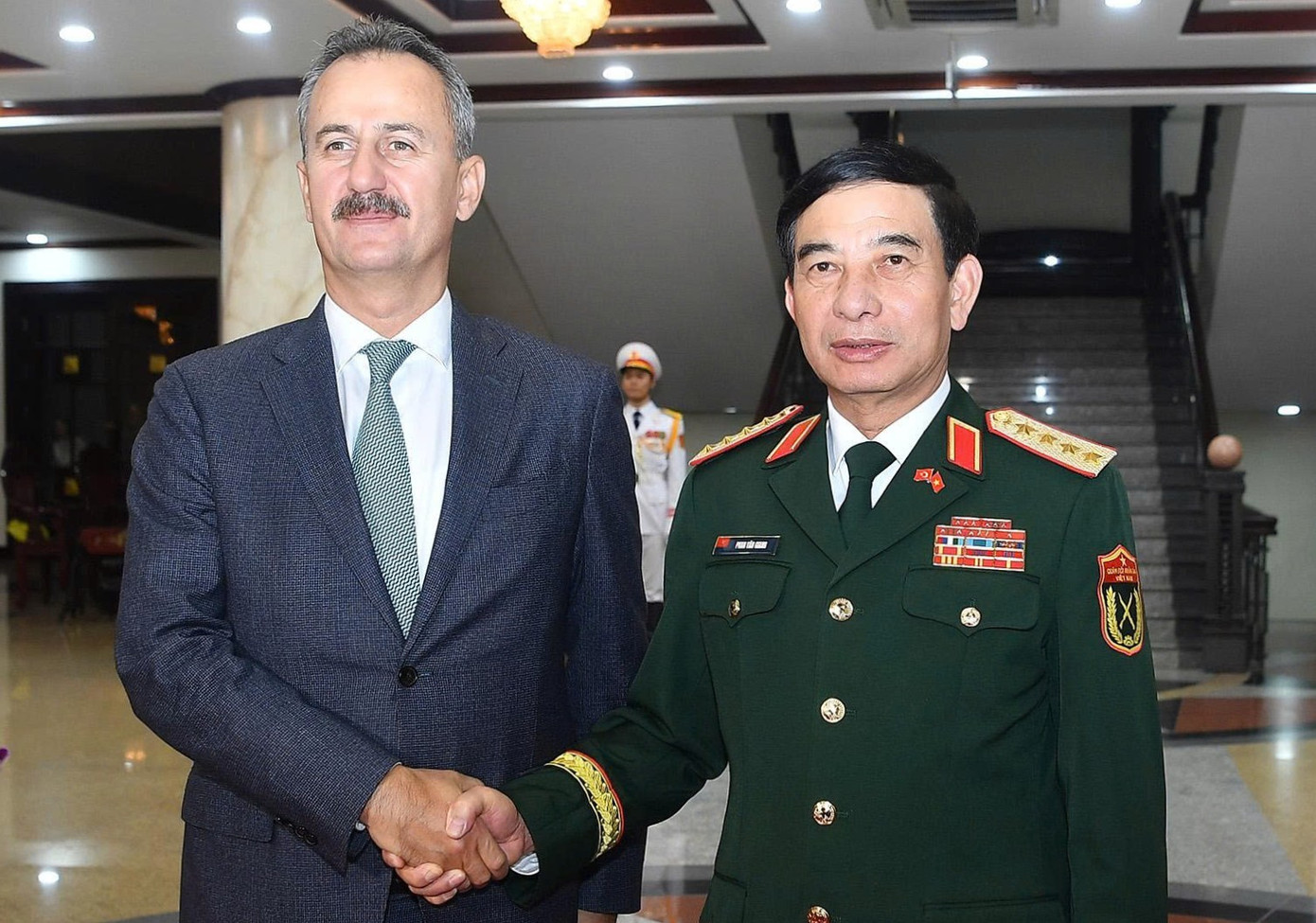 Việt Nam mua sắm trang thiết bị quốc phòng nhằm tăng cường khả năng phòng thủ- Ảnh 1.