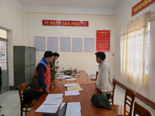 Bắt tạm giam, khám xét chỗ ở của shipper Lý Thế Vinh- Ảnh 1. Bắt tạm giam, khám xét chỗ ở của shipper Lý Thế Vinh- Ảnh 1.