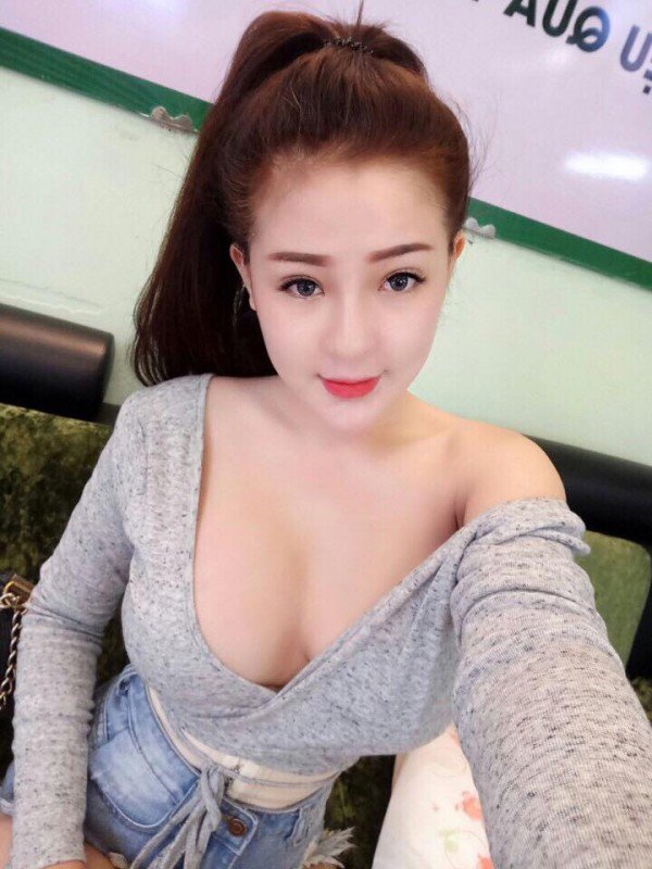 Không tin nổi đây là gương mặt Ngân 98 trước khi lao vào tần suất phẫu thuật thẩm mỹ dày đặc!- Ảnh 9. Không tin nổi đây là gương mặt Ngân 98 trước khi lao vào tần suất phẫu thuật thẩm mỹ dày đặc!- Ảnh 9.