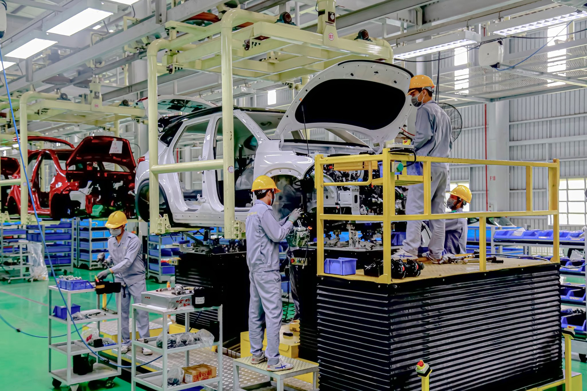 Việt Nam làm được gì cho một chiếc ô tô? Bu lông, ốc vít chỉ là "muỗi" với thứ mới nhất này- Ảnh 6. Việt Nam làm được gì cho một chiếc ô tô? Bu lông, ốc vít chỉ là "muỗi" với thứ mới nhất này- Ảnh 6.
