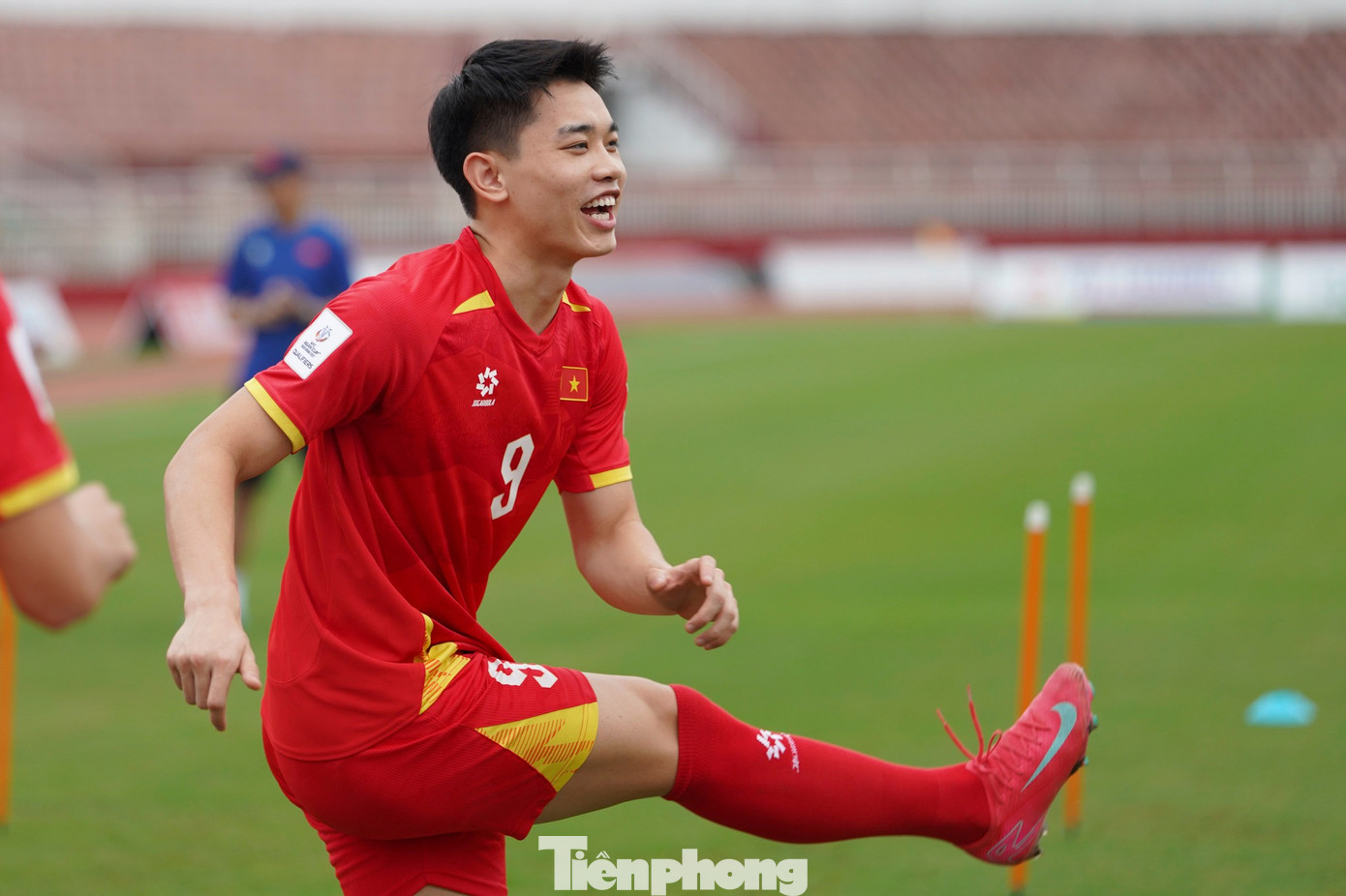 HLV Lê Huỳnh Đức chia sẻ gì với tiền đạo Tiến Linh trước trận lượt về gặp Nepal?!- Ảnh 4.