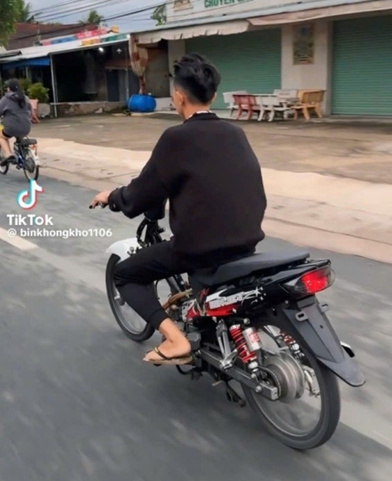 Nam Tiktoker sinh năm 2006 bị xử phạt- Ảnh 1. Nam Tiktoker sinh năm 2006 bị xử phạt- Ảnh 1.