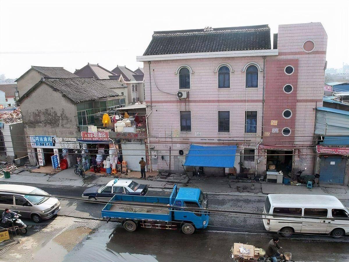 Đòi 350 tỷ và 6 căn nhà, chê 10 tỷ tiền đền bù, chủ nhân ngôi nhà 3 tầng "lỗ đậm" sau 14 năm: Cái kết ngậm ngùi- Ảnh 3. Đòi 350 tỷ và 6 căn nhà, chê 10 tỷ tiền đền bù, chủ nhân ngôi nhà 3 tầng "lỗ đậm" sau 14 năm: Cái kết ngậm ngùi- Ảnh 3.