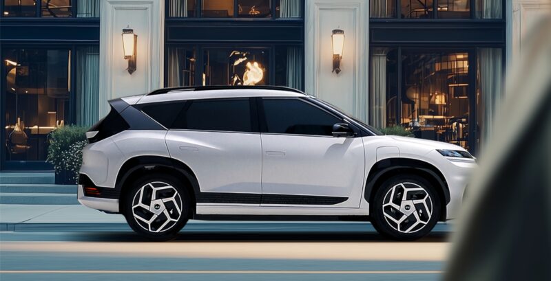 Hyundai Elexio EO ra mắt: Xe 5 chỗ mới d&agrave;i ngang Tucson, m&agrave;n h&igrave;nh 27 inch, đi hơn 700km/sạc- Ảnh 2.