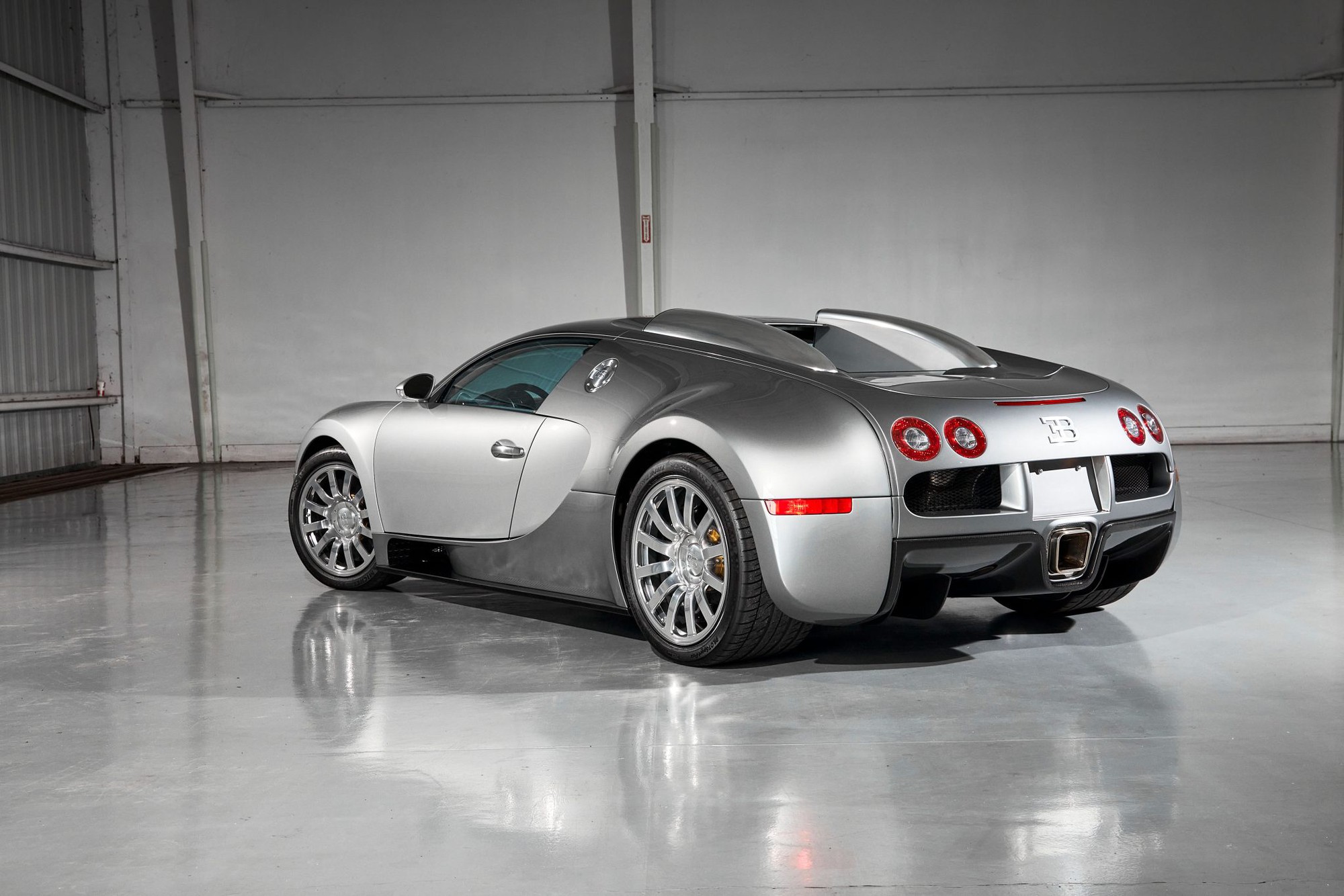 Ông Đặng Lê Nguyên Vũ có thể tốn gần 1 tỷ đồng mỗi lần thay dầu Bugatti Veyron, lý do đến từ kết cấu nghe thôi đã thấy đau đầu - Ảnh 7.
