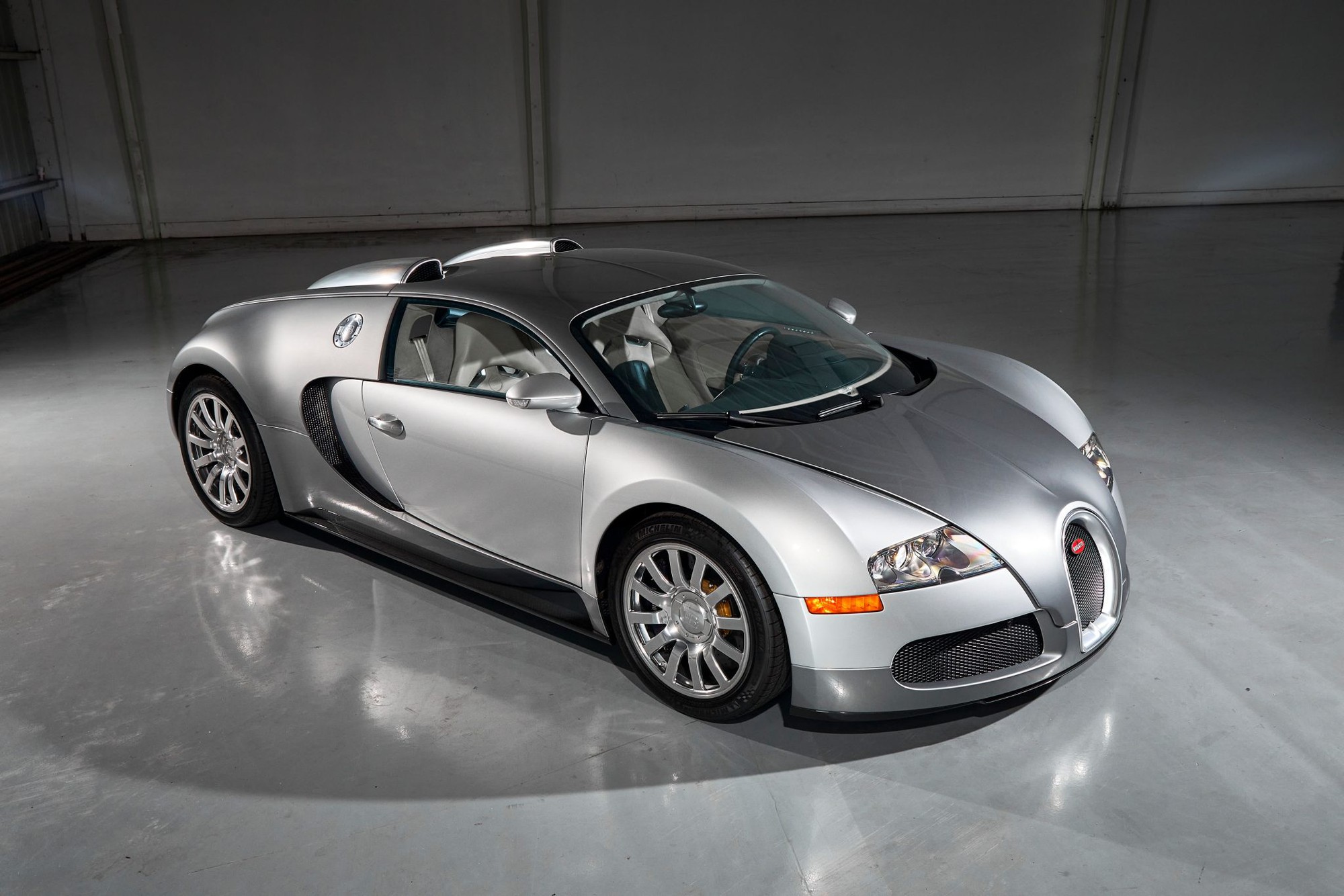 Ông Đặng Lê Nguyên Vũ có thể tốn gần 1 tỷ đồng mỗi lần thay dầu Bugatti Veyron, lý do đến từ kết cấu nghe thôi đã thấy đau đầu - Ảnh 1.