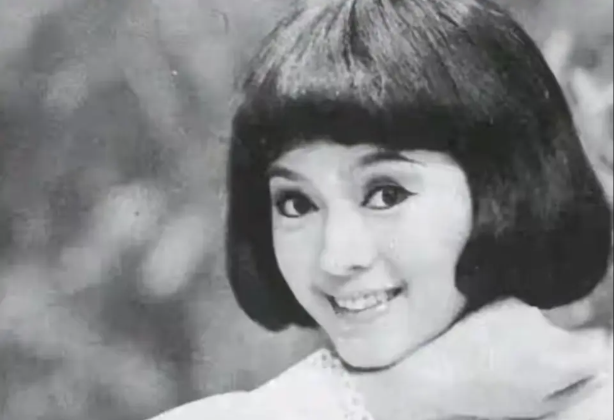 Không tin nổi nữ diễn viên chuyên "cắm sừng bạn thân" lại có ngày này!- Ảnh 1. Không tin nổi nữ diễn viên chuyên "cắm sừng bạn thân" lại có ngày này!- Ảnh 1.