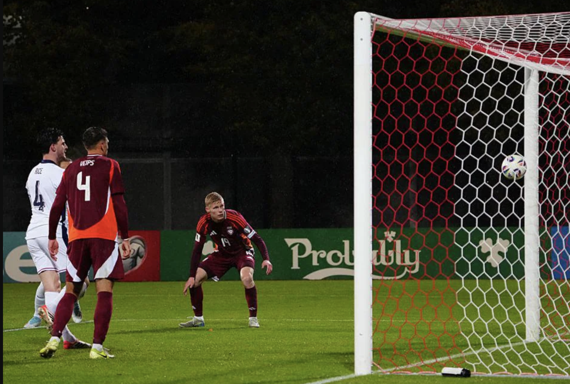 Thắng nghiền ép Latvia, tuyển Anh giành vé châu Âu đầu tiên dự World Cup 2026- Ảnh 3. Thắng nghiền ép Latvia, tuyển Anh giành vé châu Âu đầu tiên dự World Cup 2026- Ảnh 3.