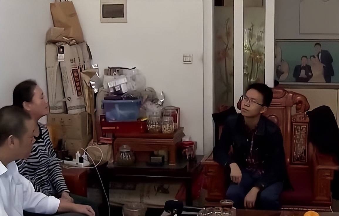 Cha mẹ sang tên nhà cho 2 anh trai, con trai út tức giận 6 năm không về nhà, cha qua đời cũng chẳng một lời hỏi thăm- Ảnh 3. Cha mẹ sang tên nhà cho 2 anh trai, con trai út tức giận 6 năm không về nhà, cha qua đời cũng chẳng một lời hỏi thăm- Ảnh 3.